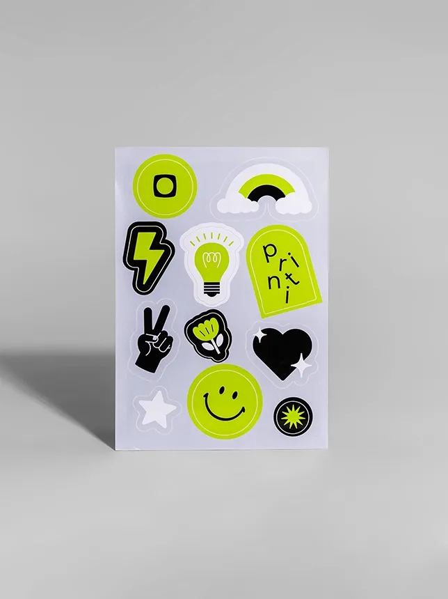 Cartelas de adesivos com corte especial, cores vibrantes, ideais para unboxing inovador ou brindes personalizados. Escolha Printi!