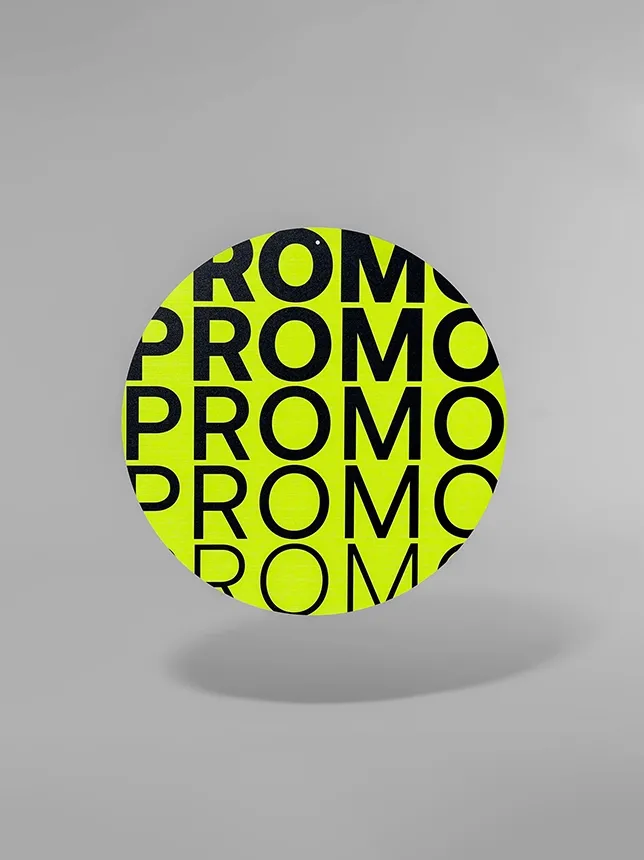 Móbile destaca produtos, atrai clientes e decora espaços para lançamentos, promoções, endomarketing e aumento da visibilidade.