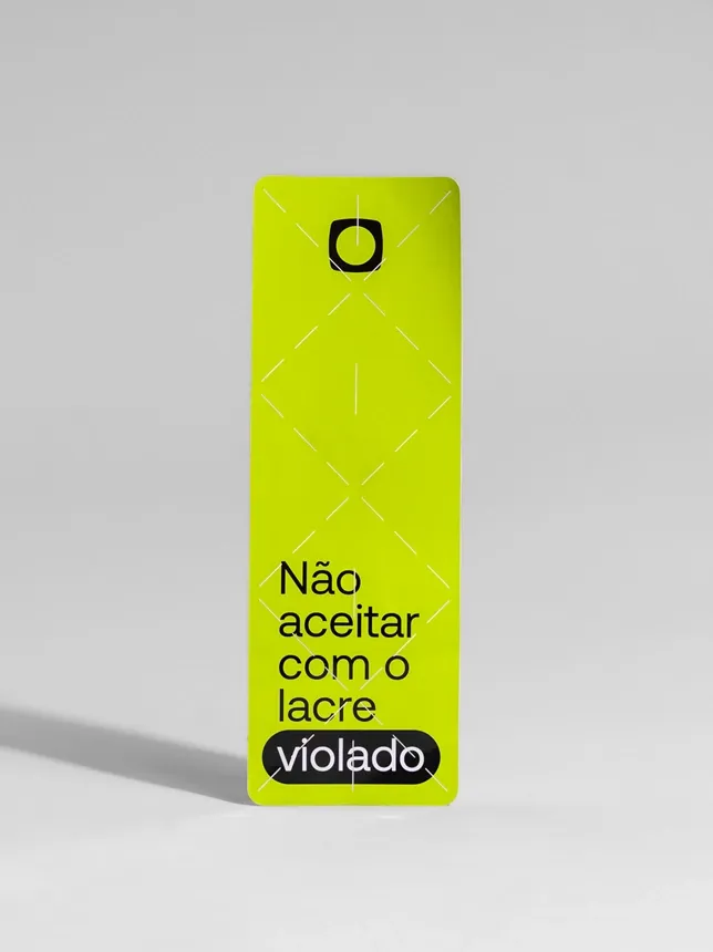 Lacres de segurança Printi: proteção confiável para remessas e documentos, com materiais resistentes e personalização variada.