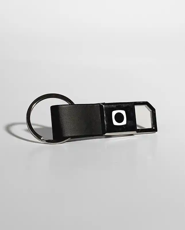 Elegância em formato de brinde! Personalize o Chaveiro Metal Bourchier com sua logomarca e se destaque.