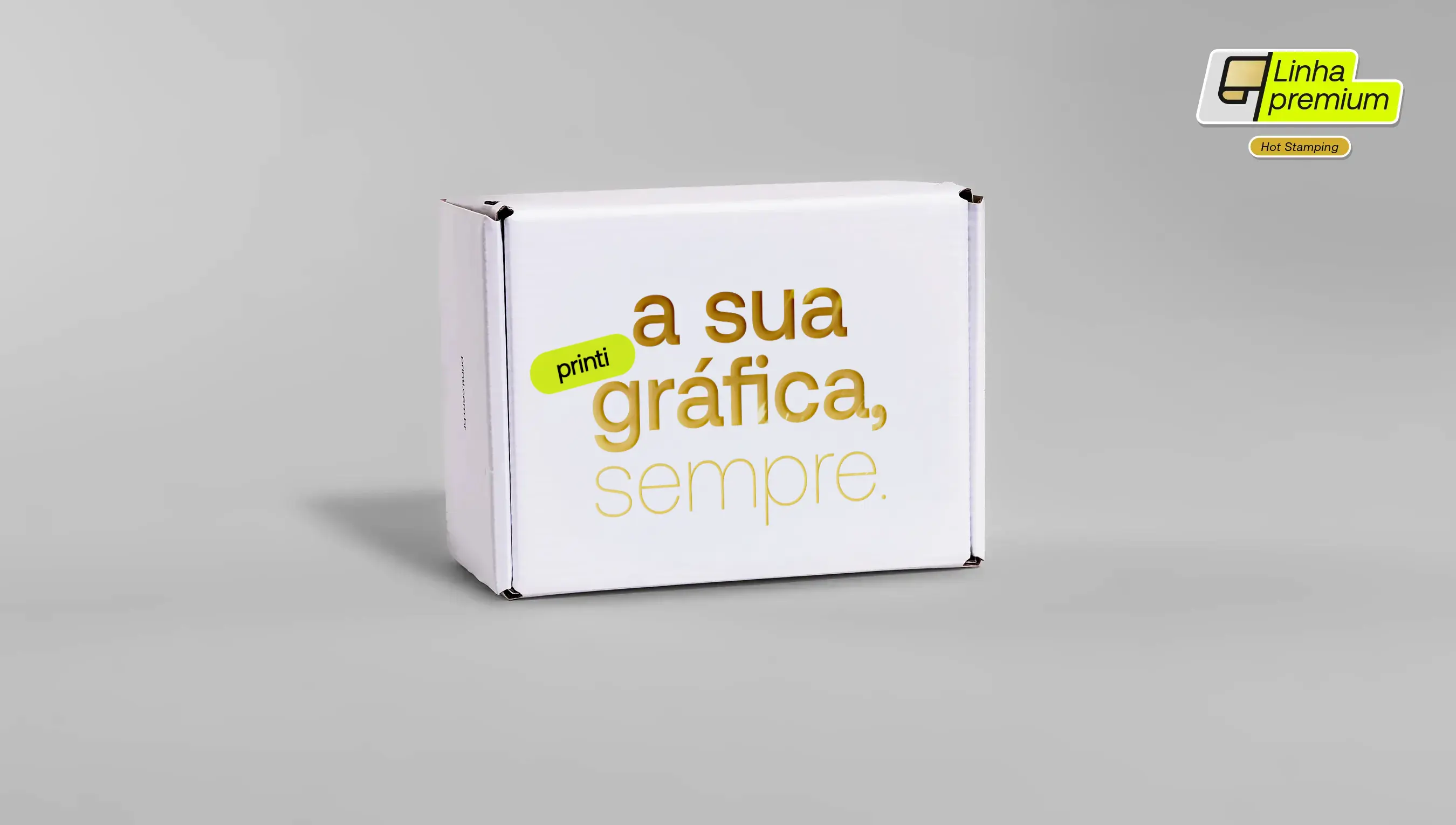 Embalagens resistentes com detalhe metálico em hot stamping, ideais para agregar valor ao momento da entrega.