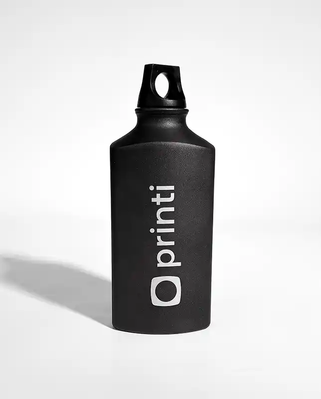 Sua marca na mão dos clientes! Personalize o Squeeze Alumínio com Tampa PP e promova saúde e visibilidade.